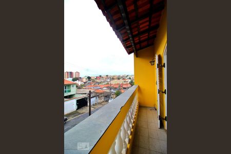 Casa à venda com 202m², 3 quartos e 3 vagasVaranda