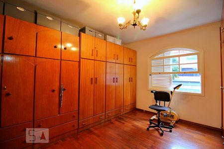 Casa à venda com 202m², 3 quartos e 3 vagasQuarto 3