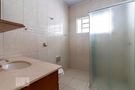 Casa à venda com 100m², 4 quartos e 2 vagasBanheiro social