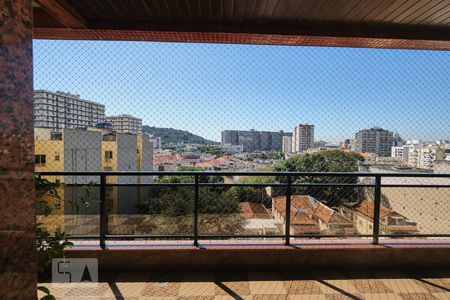 Apartamento à venda com 485m², 5 quartos e 4 vagas Apartamento à venda com 485m², 5 quartos e 4 vagasQuarto 1 Vista Varanda