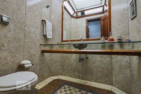 Apartamento à venda com 485m², 5 quartos e 4 vagas Apartamento à venda com 485m², 5 quartos e 4 vagasLavabo