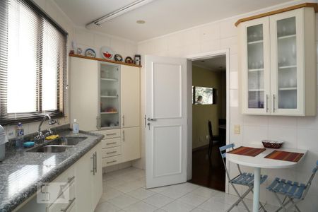 Apartamento à venda com 128m², 3 quartos e 3 vagasCozinha