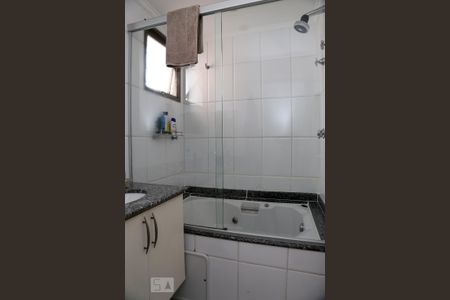 Apartamento à venda com 128m², 3 quartos e 3 vagasBanheiro da Suíte