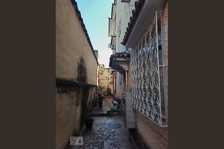 Apartamento à venda com 72m², 2 quartos e sem vaga Apartamento à venda com 72m², 2 quartos e sem vagaFachada