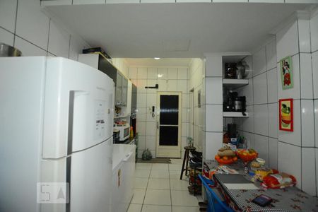 Apartamento à venda com 72m², 2 quartos e sem vagaCozinha