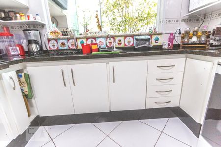 Casa à venda com 200m², 3 quartos e 4 vagasArmário