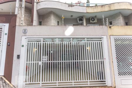 Casa à venda com 200m², 3 quartos e 4 vagasFachada
