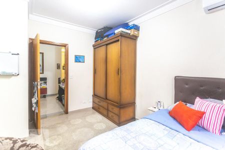 Casa à venda com 200m², 3 quartos e 4 vagasSuíte 1