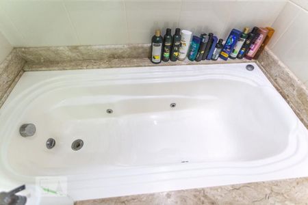 Casa à venda com 200m², 3 quartos e 4 vagasBanheira