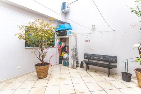 Casa à venda com 200m², 3 quartos e 4 vagasQuintal