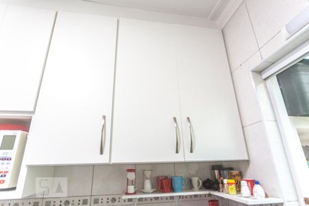 Casa à venda com 200m², 3 quartos e 4 vagasArmário