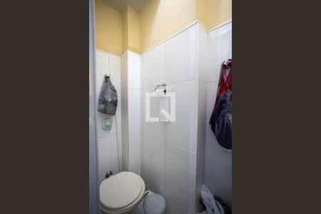 Apartamento à venda com 70m², 2 quartos e 1 vaga Apartamento à venda com 70m², 2 quartos e 1 vagaBanheiro de Serviço