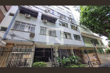 Apartamento à venda com 70m², 2 quartos e 1 vaga Apartamento à venda com 70m², 2 quartos e 1 vagaFachada