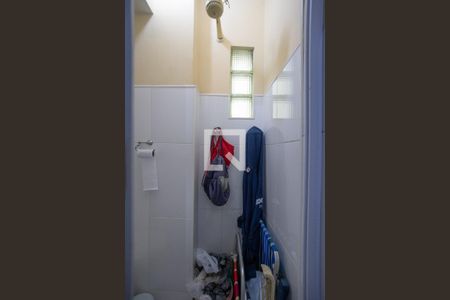 Apartamento à venda com 70m², 2 quartos e 1 vaga Apartamento à venda com 70m², 2 quartos e 1 vagaBanheiro de Serviço