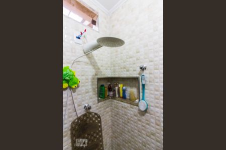 Casa à venda com 440m², 4 quartos e 2 vagasBanheiro