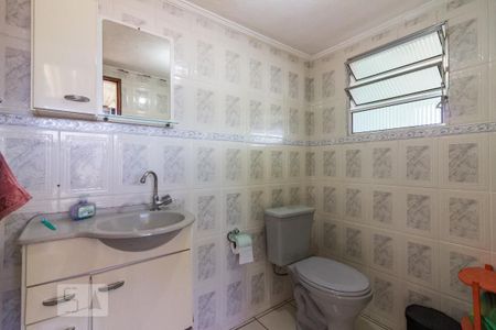 Casa à venda com 440m², 4 quartos e 2 vagasBanheiro 2