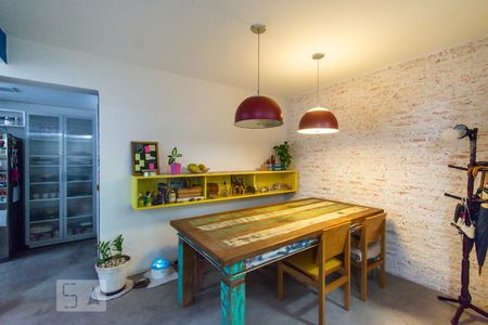 Apartamento à venda com 77m², 2 quartos e 1 vagaSala de jantar