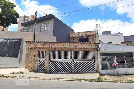Casa à venda com 196m², 3 quartos e 3 vagasFachada