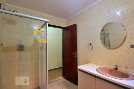 Casa à venda com 196m², 3 quartos e 3 vagasBanheiro 2