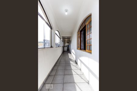Casa à venda com 240m², 3 quartos e 4 vagas Casa à venda com 240m², 3 quartos e 4 vagasVaranda