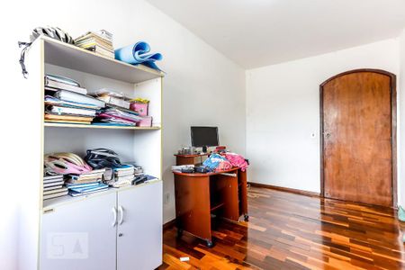 Casa à venda com 240m², 3 quartos e 4 vagas Casa à venda com 240m², 3 quartos e 4 vagasQuarto 2