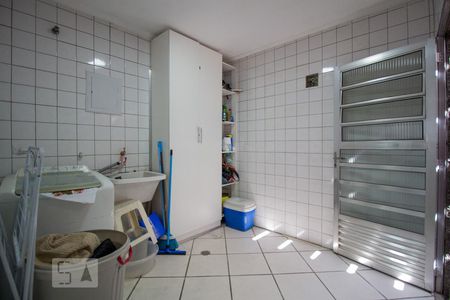 Casa para alugar com 277m², 3 quartos e 5 vagas Casa para alugar com 277m², 3 quartos e 5 vagasLavanderia