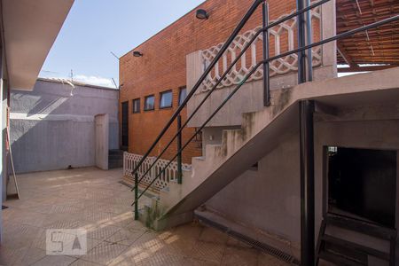 Casa para alugar com 277m², 3 quartos e 5 vagas Casa para alugar com 277m², 3 quartos e 5 vagasQuintal