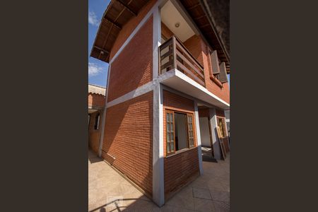 Casa para alugar com 277m², 3 quartos e 5 vagas Casa para alugar com 277m², 3 quartos e 5 vagasFachada do bloco