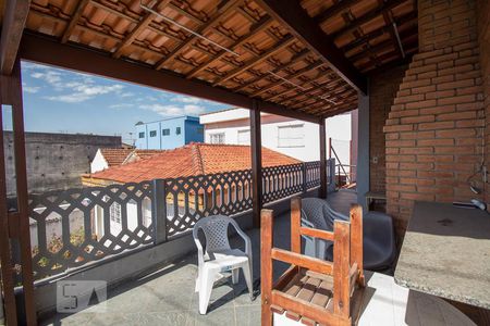 Casa para alugar com 277m², 3 quartos e 5 vagas Casa para alugar com 277m², 3 quartos e 5 vagasÁrea comum - Churrasqueira