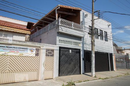 Casa para alugar com 277m², 3 quartos e 5 vagas Casa para alugar com 277m², 3 quartos e 5 vagasFachada