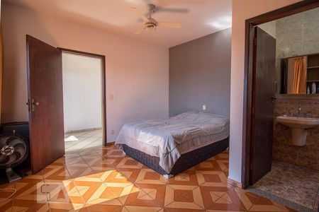 Casa para alugar com 277m², 3 quartos e 5 vagas Casa para alugar com 277m², 3 quartos e 5 vagasSuite