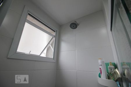 Apartamento para alugar com 70m², 3 quartos e 1 vagaChuveiro