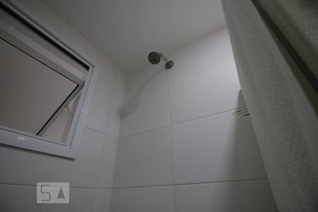 Apartamento para alugar com 70m², 3 quartos e 1 vagaChuveiro