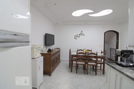 Casa à venda com 220m², 2 quartos e 1 vagaCozinha 
