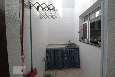 Casa à venda com 220m², 2 quartos e 1 vagaQuintal 