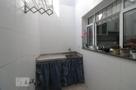 Casa à venda com 220m², 2 quartos e 1 vagaQuintal 