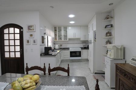 Casa à venda com 220m², 2 quartos e 1 vagaCozinha 