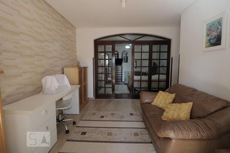 Casa à venda com 220m², 2 quartos e 1 vagaSuite 