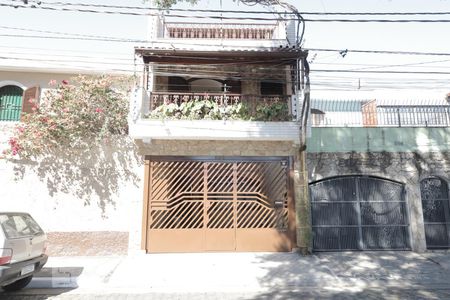 Casa à venda com 220m², 2 quartos e 1 vagaFachada