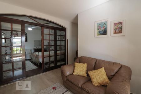 Casa à venda com 220m², 2 quartos e 1 vagaSuite 