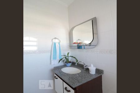 Casa à venda com 220m², 2 quartos e 1 vagaBanheiro de Serviço