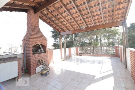 Casa à venda com 220m², 2 quartos e 1 vagaQuintal