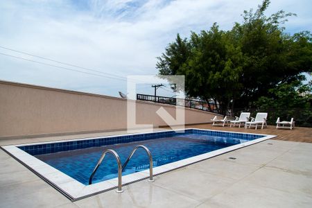 Casa de condomínio à venda com 150m², 3 quartos e 2 vagasPiscina