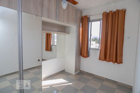 Quarto 1 de apartamento para alugar com 2 quartos, 47m² em Pechincha, Rio de Janeiro