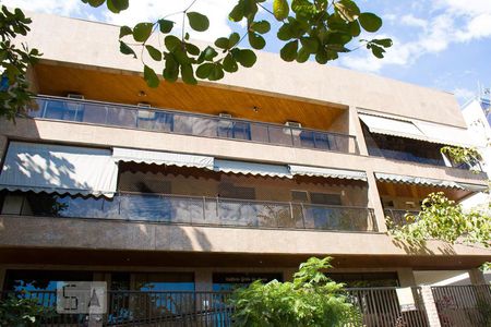 Apartamento à venda com 129m², 4 quartos e 2 vagasFachada do bloco