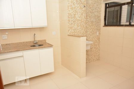 Apartamento à venda com 129m², 4 quartos e 2 vagasCozinha - Armários