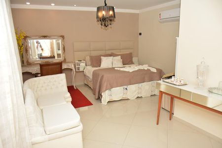 Casa à venda com 480m², 4 quartos e 3 vagasQuarto com suite 2