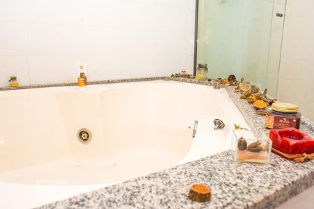 Casa à venda com 480m², 4 quartos e 3 vagas suite 1