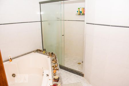 Casa à venda com 480m², 4 quartos e 3 vagas suite 1