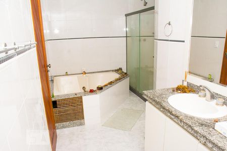 Casa à venda com 480m², 4 quartos e 3 vagas suite 1